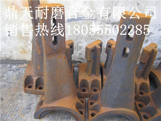 山東圓友750砼攪拌機弧襯板、中刮刀、側刮刀熱銷(xiāo)中